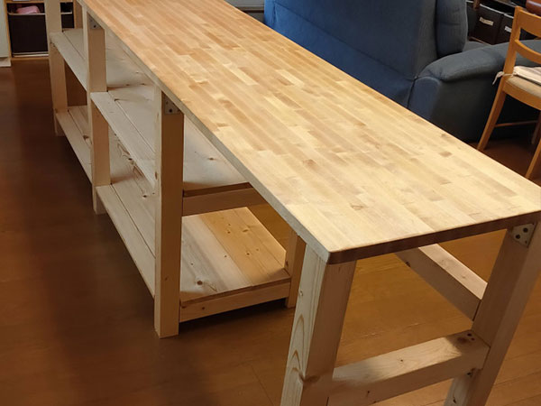 カバ桜の天板と山桜のテーブル | 木材通販のマルトクショップ