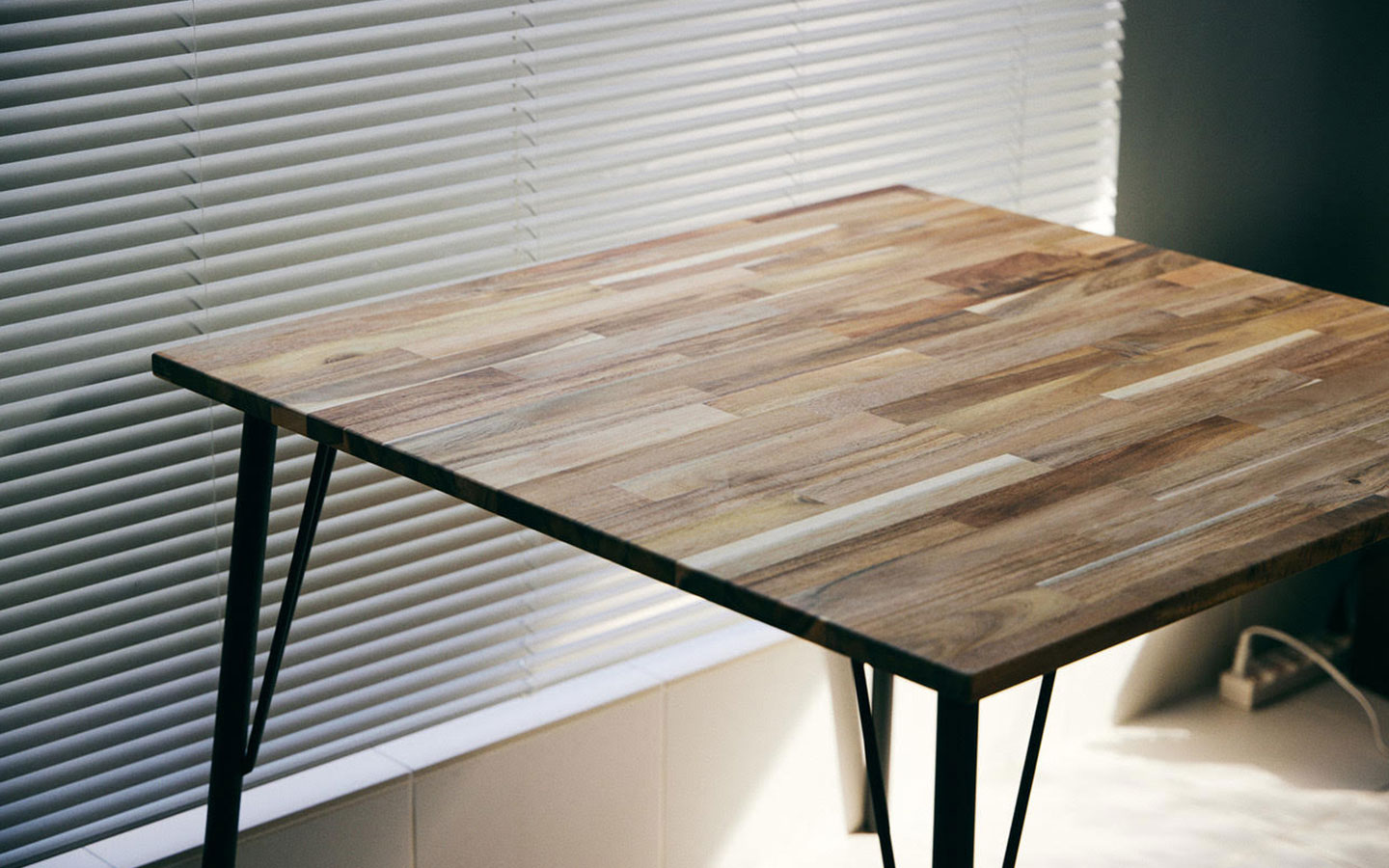 テーブル天板におすすめの樹種 | 木材通販のマルトクショップ