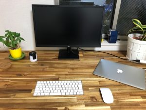 アカシアの勉強机を作成