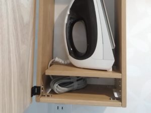 タモのアイロン収納