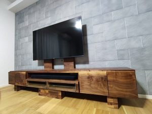 ウォールナットのテレビ台