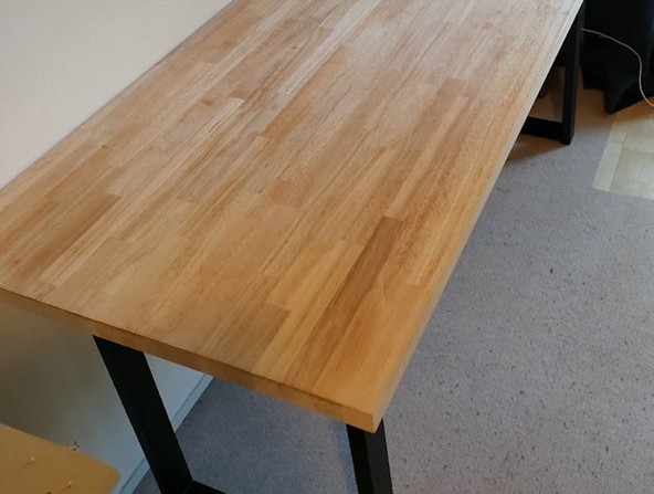 リモートワーク用のデスク