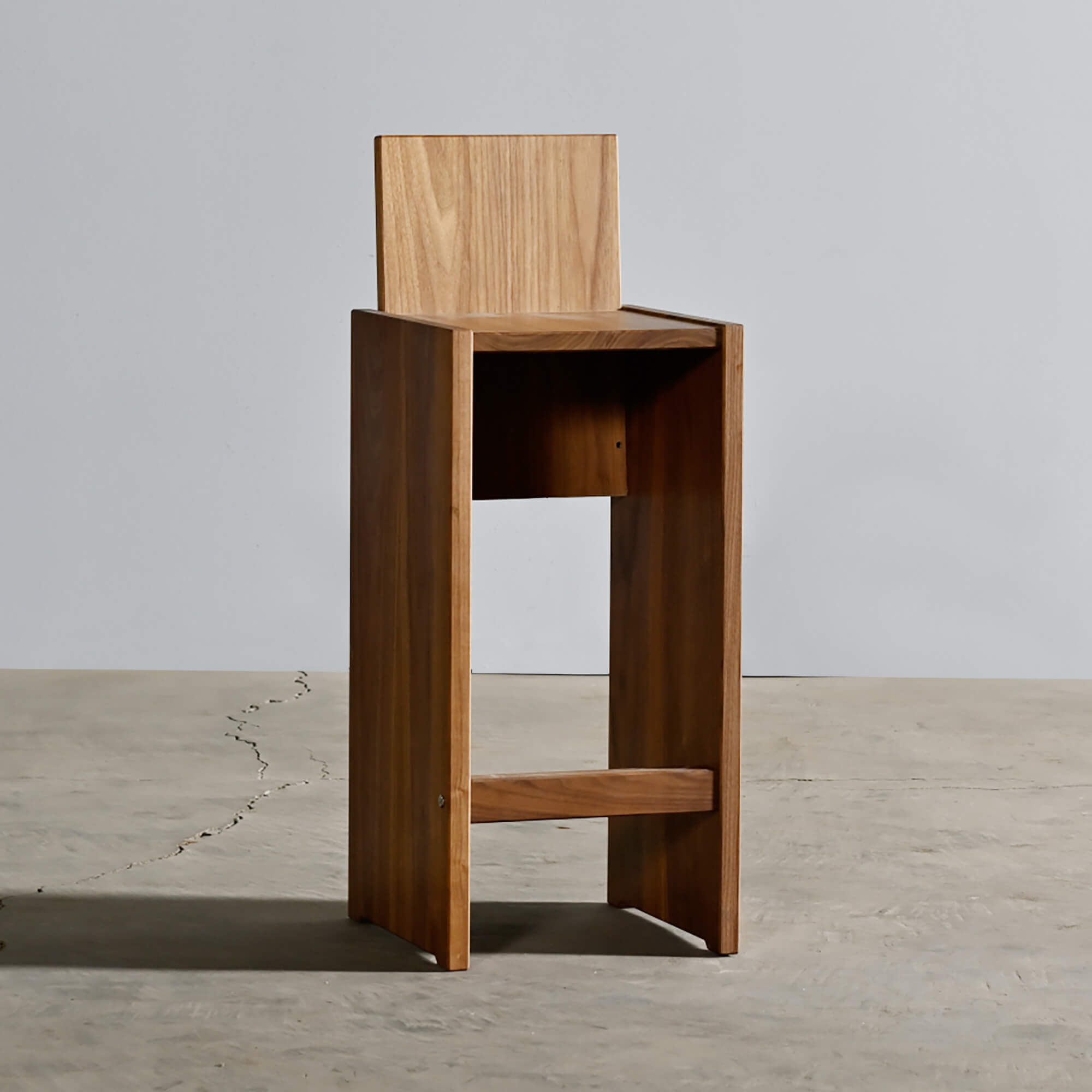 カウンターチェア／面材脚