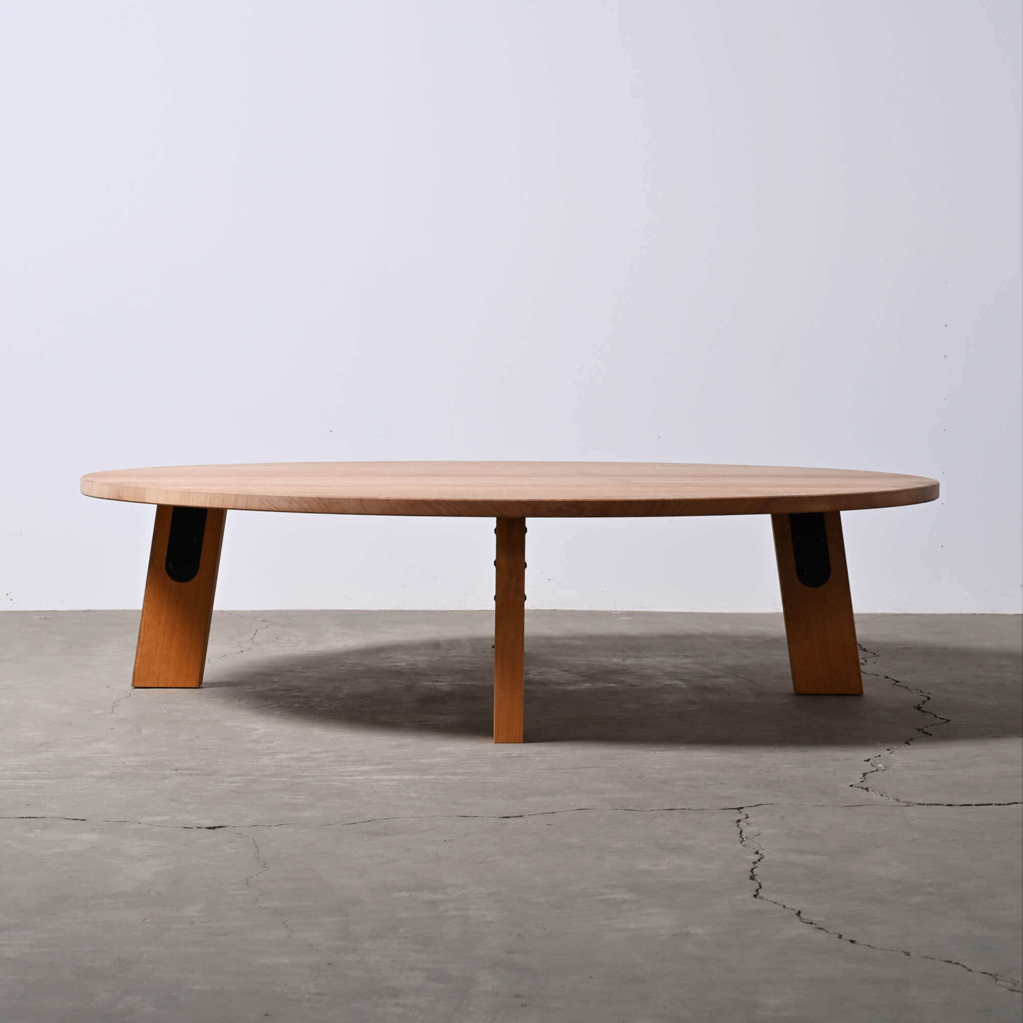 m3 | 円形座卓／木脚