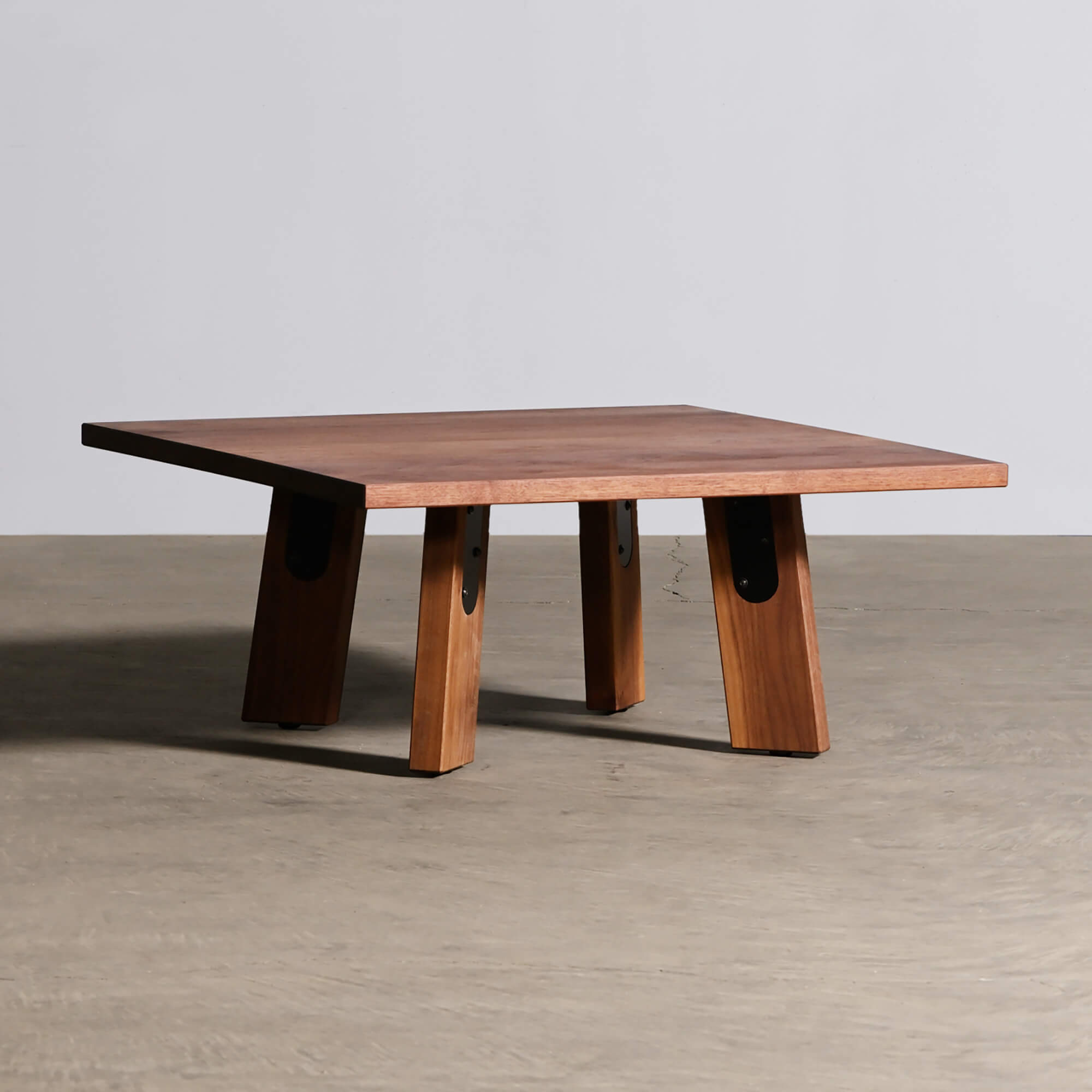 m3 | 正方形座卓／木脚