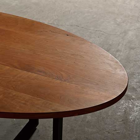 Oval Table 01